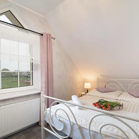 马雷别墅民宿 *